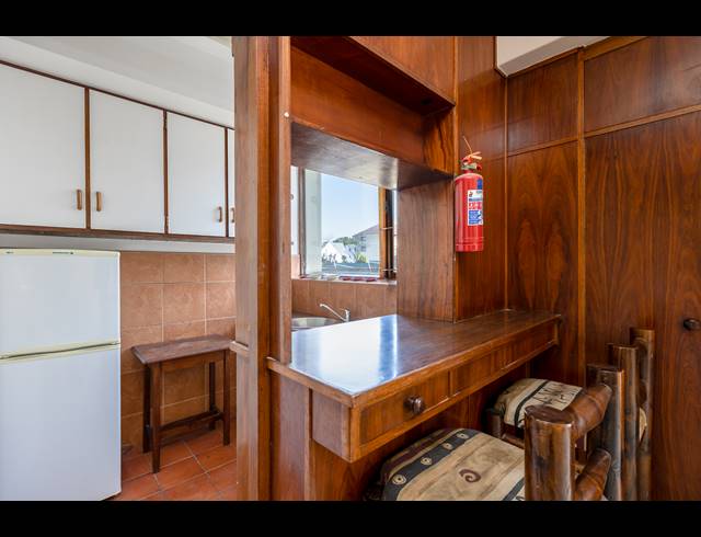 0.5 BEDROOM APARTMENT TO LET IN RONDEBOSCH